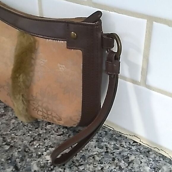 Bath & Body Works Faux Fur Clutch Wristlet. NWOT - Picture 3 of 9